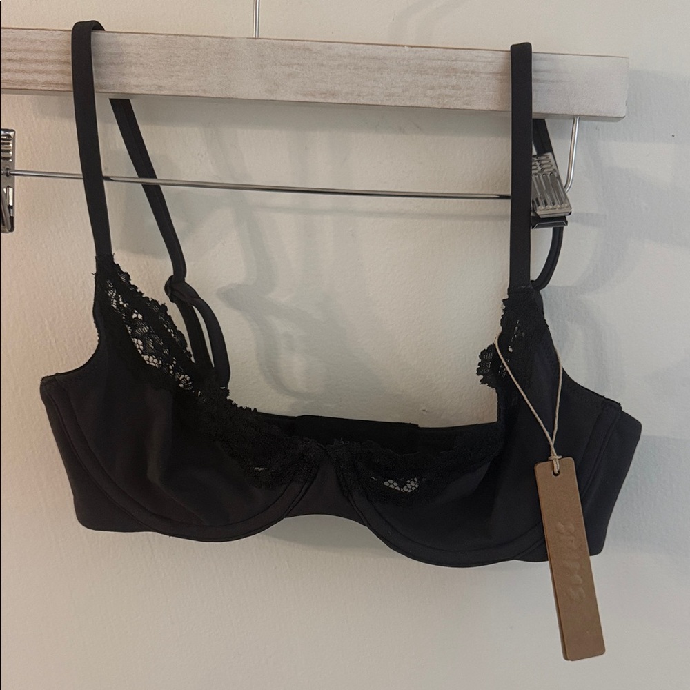 SKIMS Black Lace Detail Bra